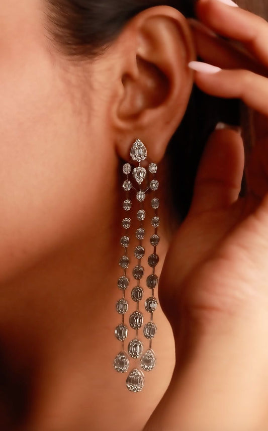 ER8786 - 18KT Linear Diamond Drop Earrings with Brilliant-Cut Diamonds – Gehna Jewellers