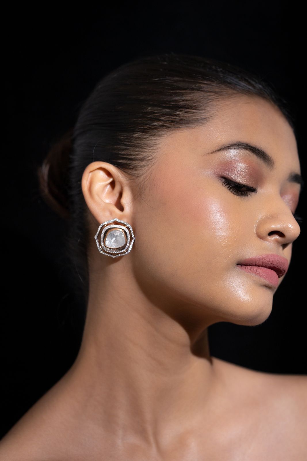 ER8980 - 22KT Uncut Diamond Circular Halo Stud Earrings – Gehna Jewellers