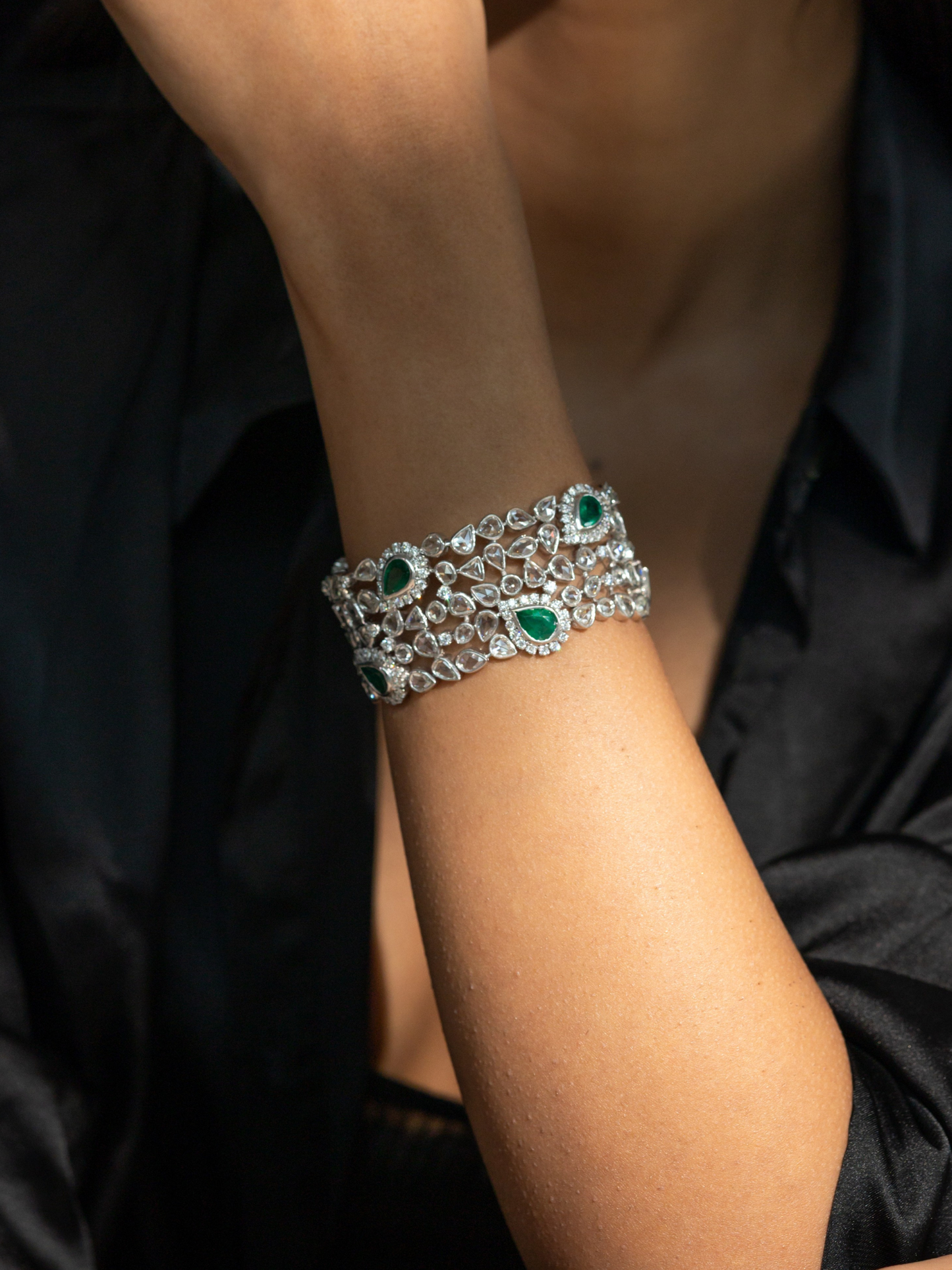 Eterna Vilandi Cuff