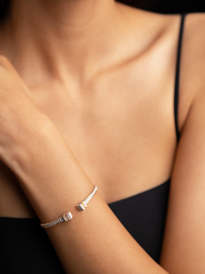 Serif Diamond Bracelet